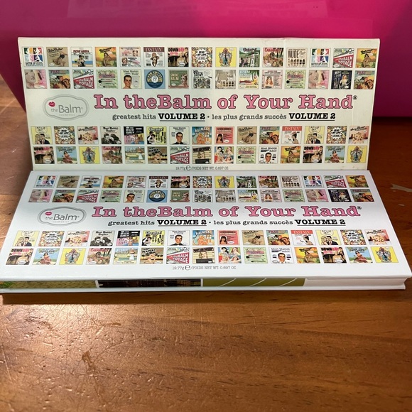 In theBalm of Your Hand VOLUME2 highlighter, bronzer, blush, shadow All IN 1 - Picture 2 of 8